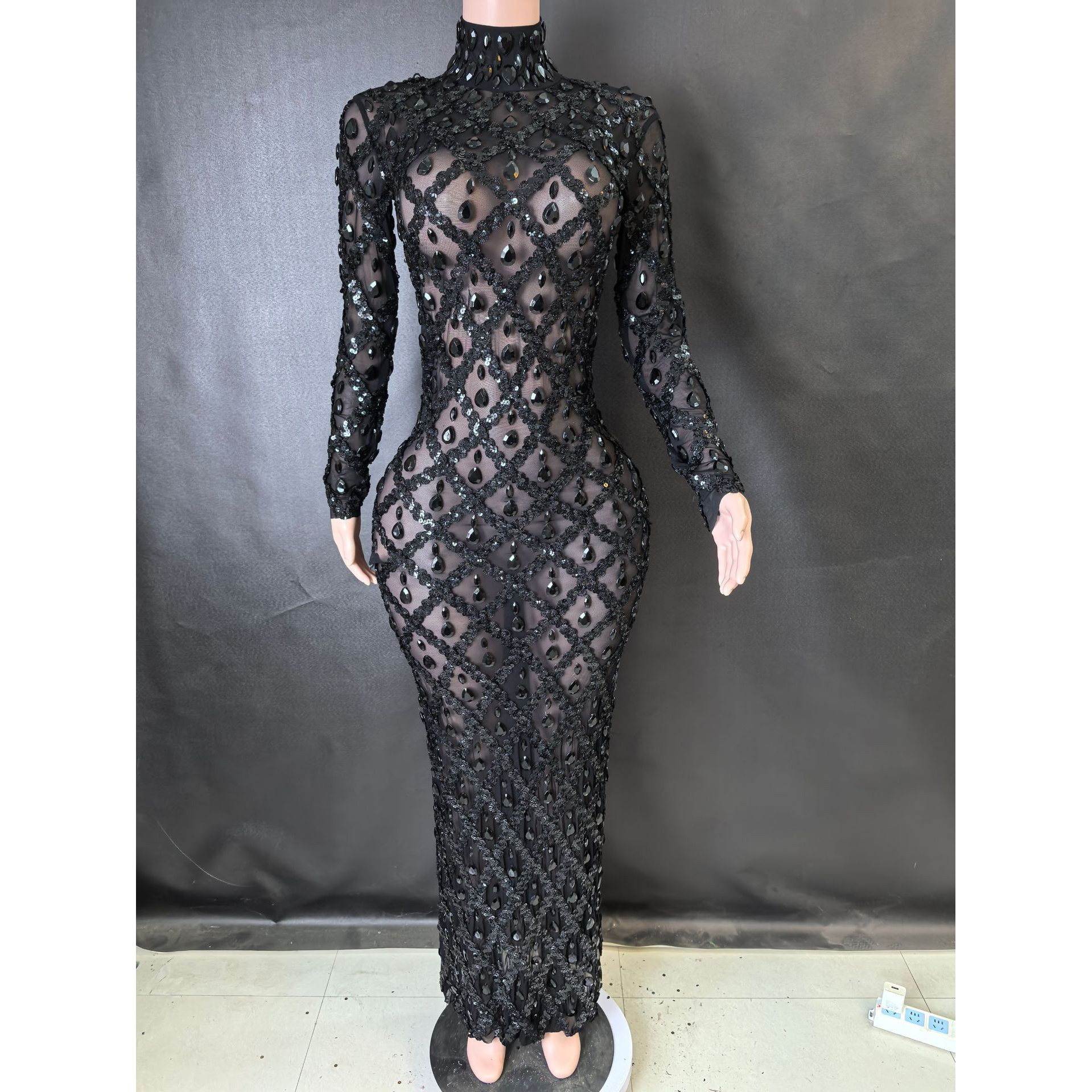 Long sleeve black long