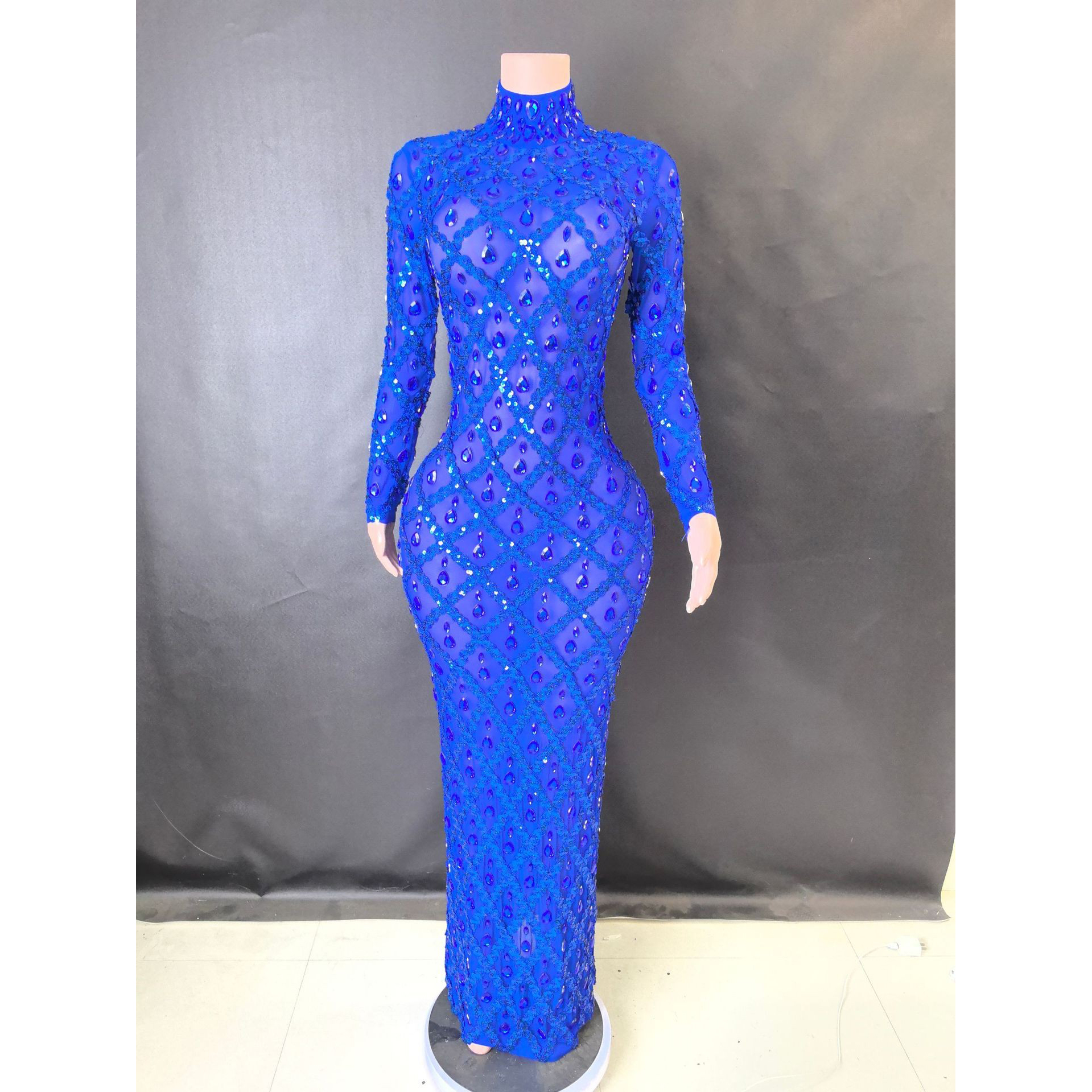 Long sleeve blue long