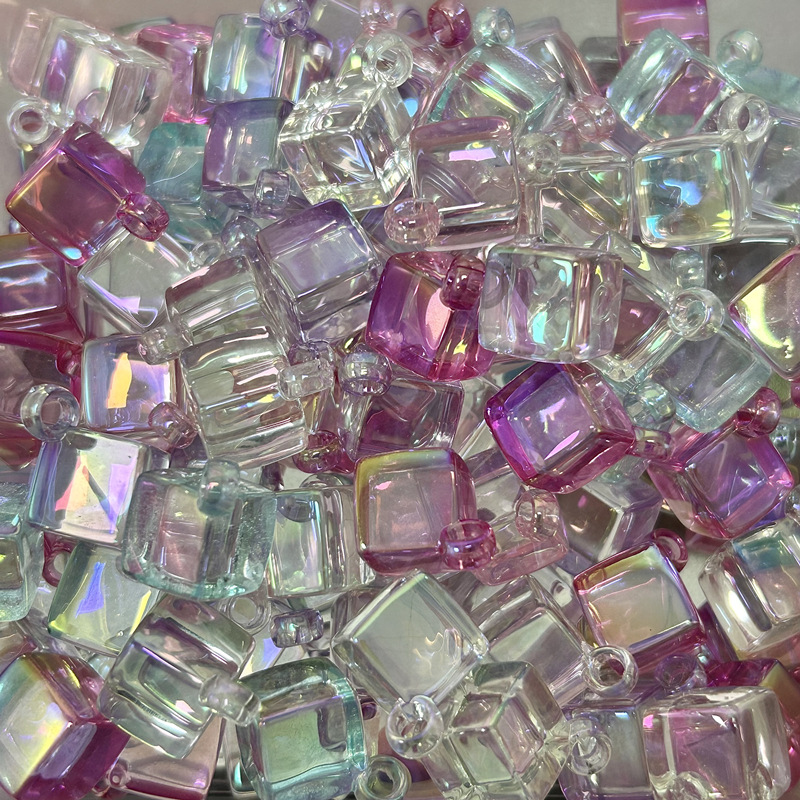 1:Tabhair faoi deara go bhfuil an dath seo randamach