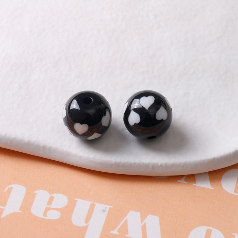 4:Black heart beads