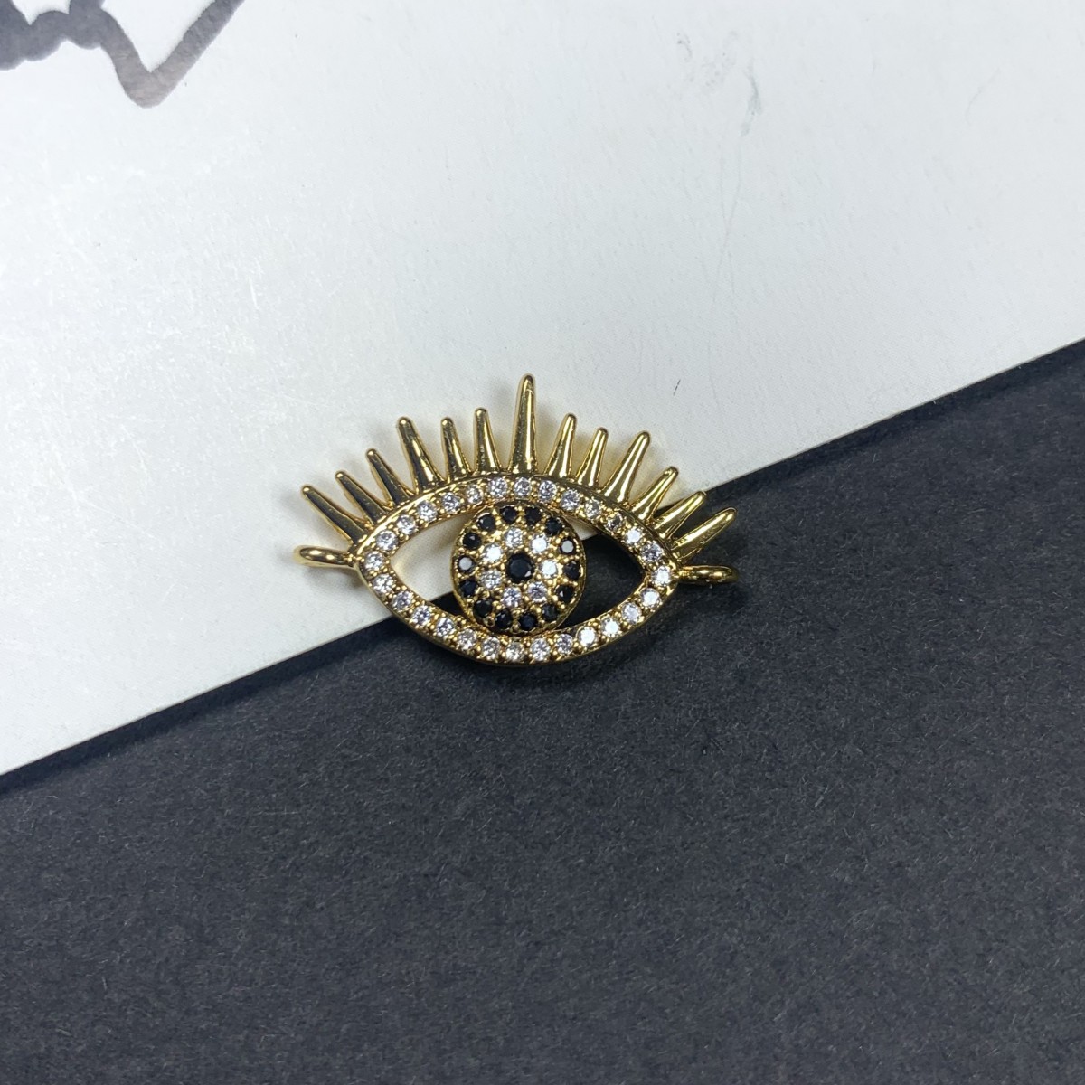 1:PN014-1- Black zircon