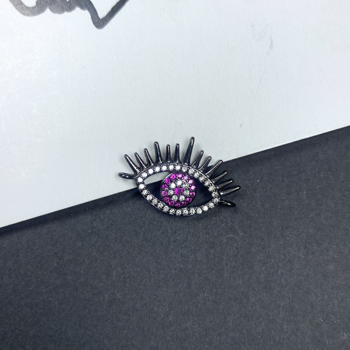 6:PN014-4- Red Zircon