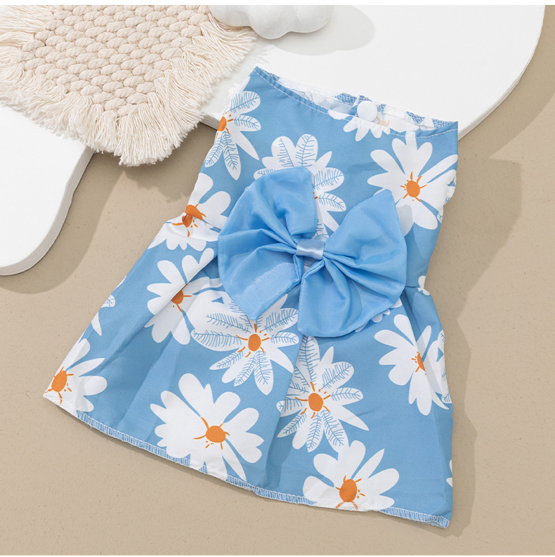 Blue Bow White Chrysanthemum Skirt