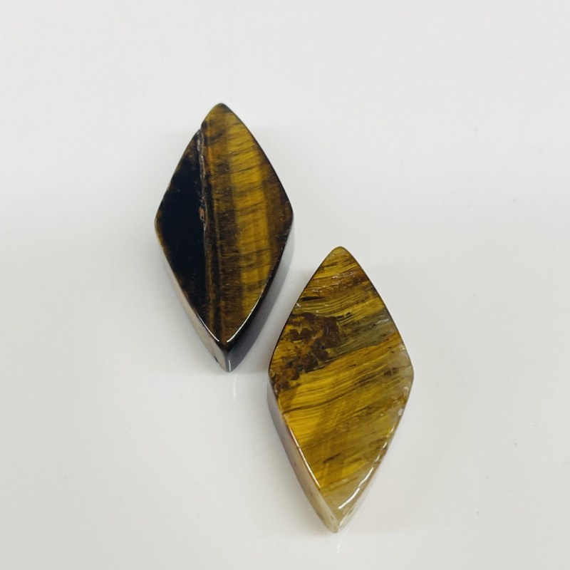7:Tiger eye stone [20*11*6mm]