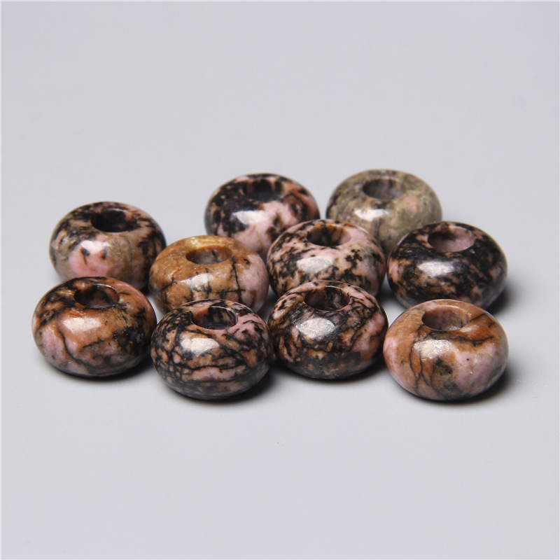 14:Black line red pattern