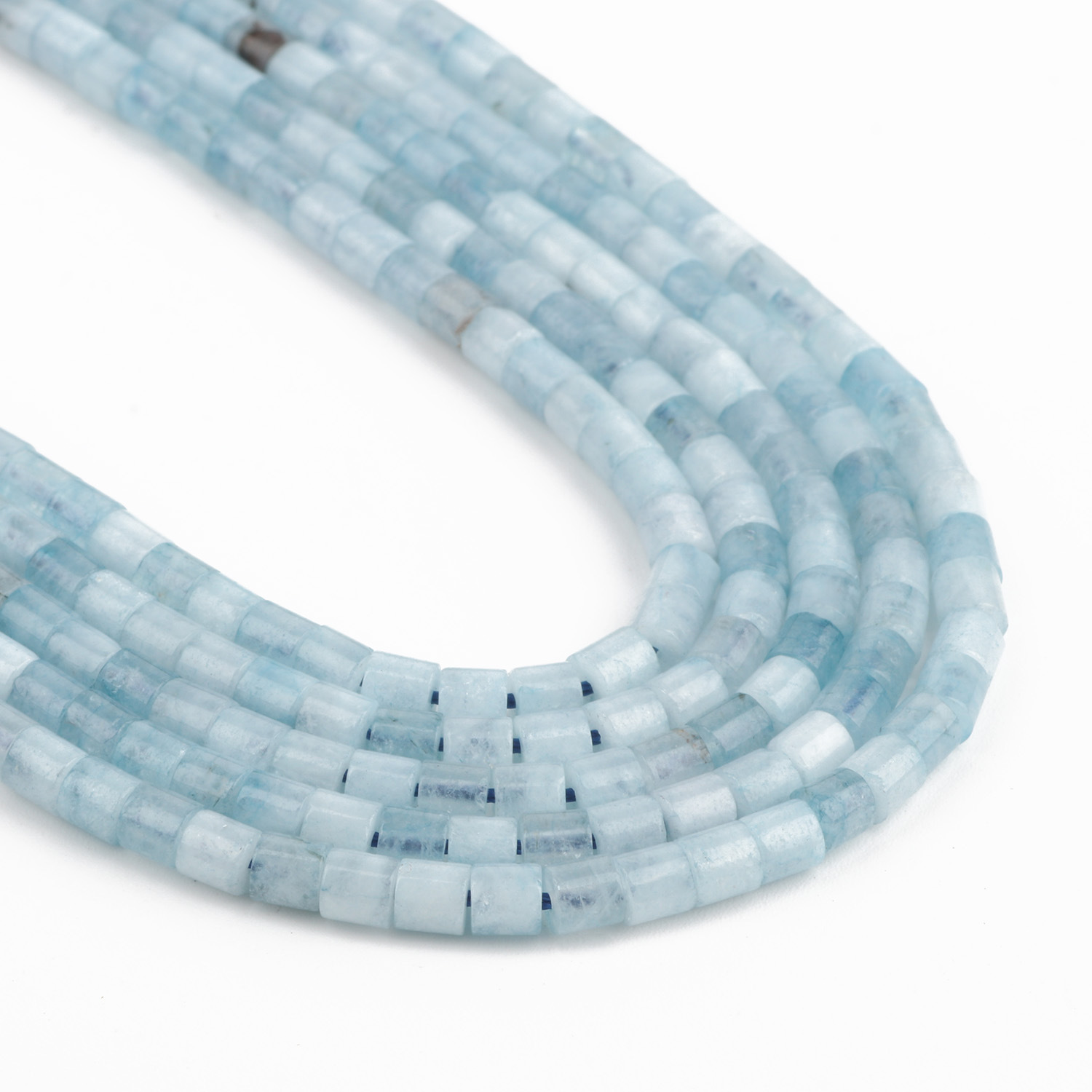 Aquamarine 4x4mm (about 90pcs)