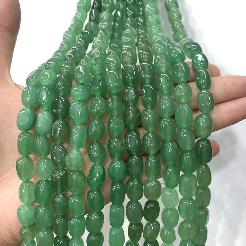 The irregular rectangular column is light green