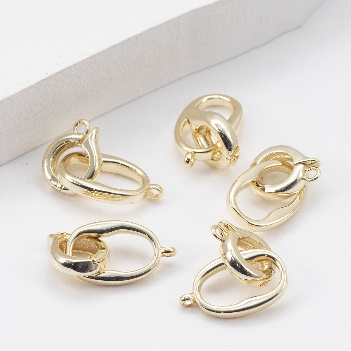 14K gold a pair