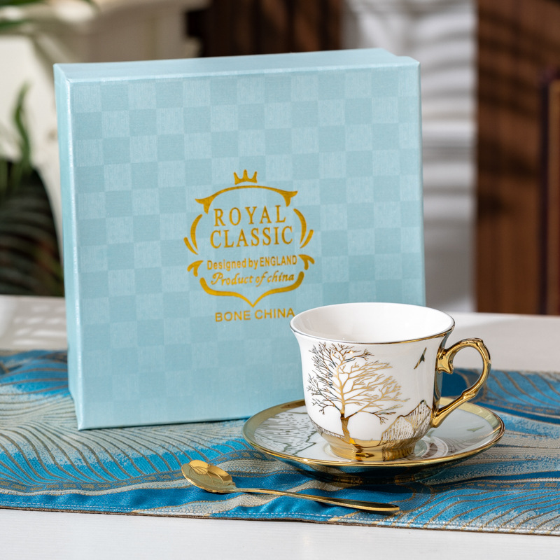 Green Tree Golden Mountain 1 Cup 1 Plate Golden Spoon [Gift Box Set