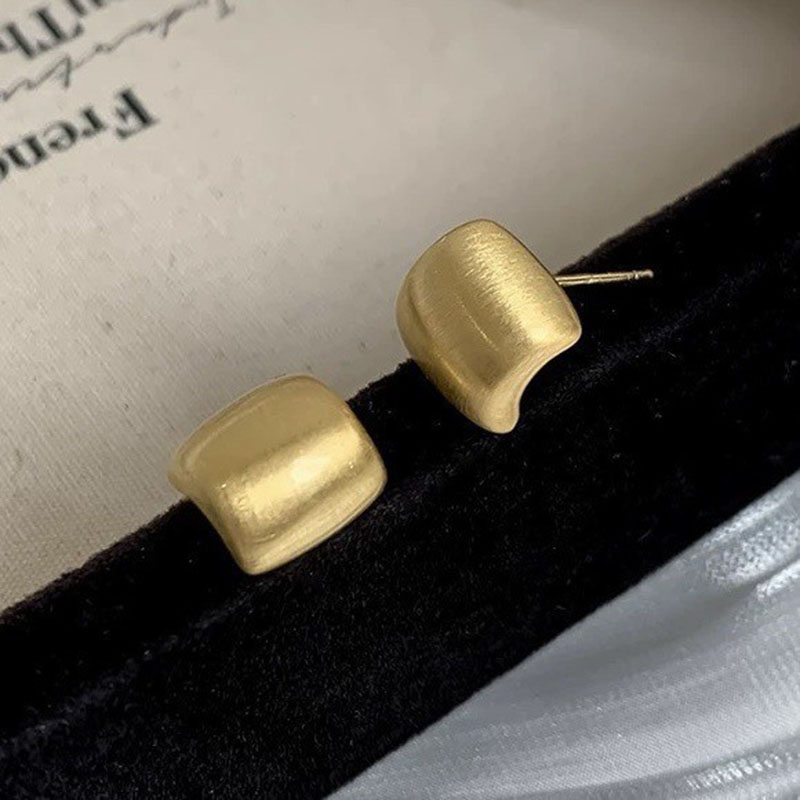 Matte gold