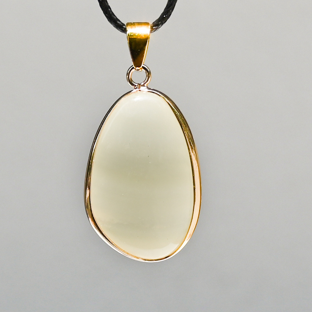 9:Xiuyan Jade