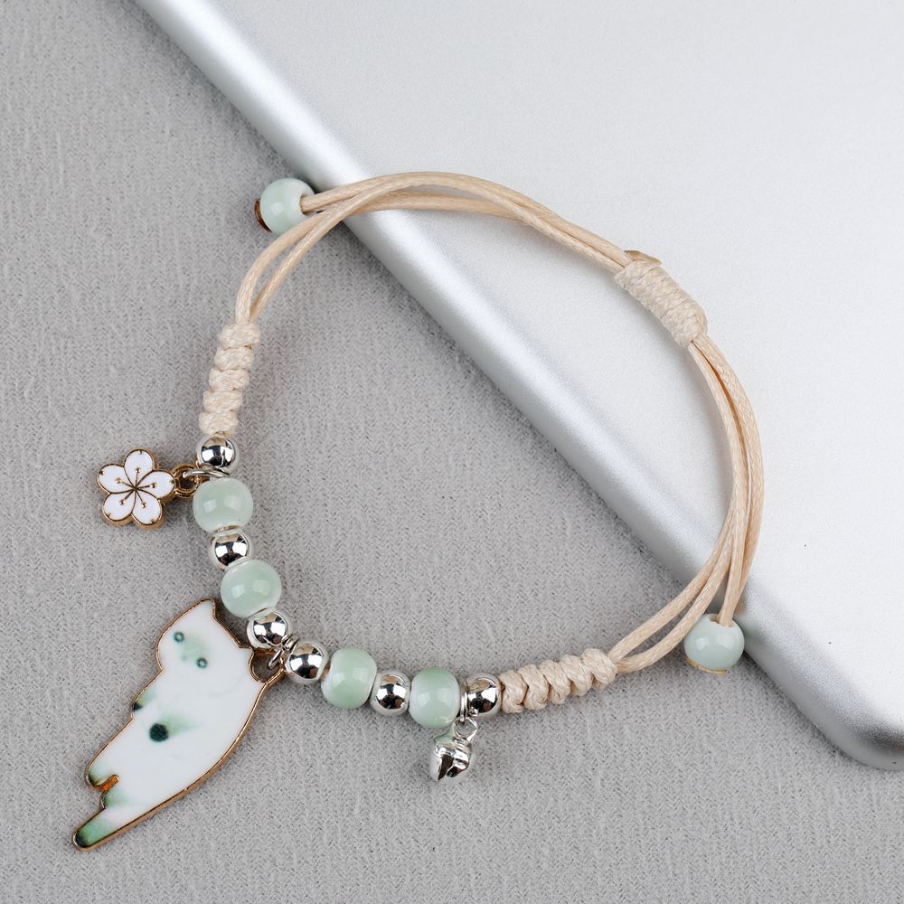 6:Green and White Lazy Cat