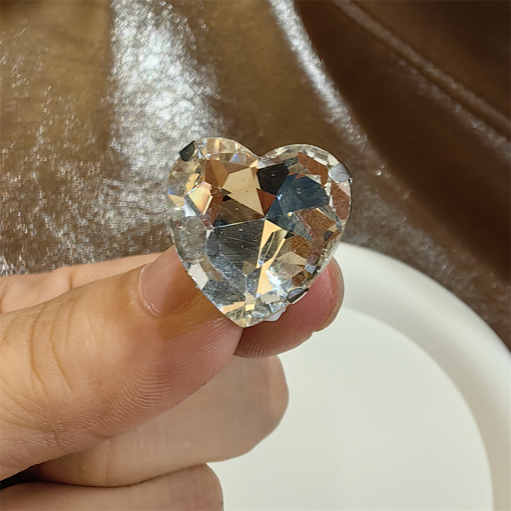 Rhinestone love shoelace buckle