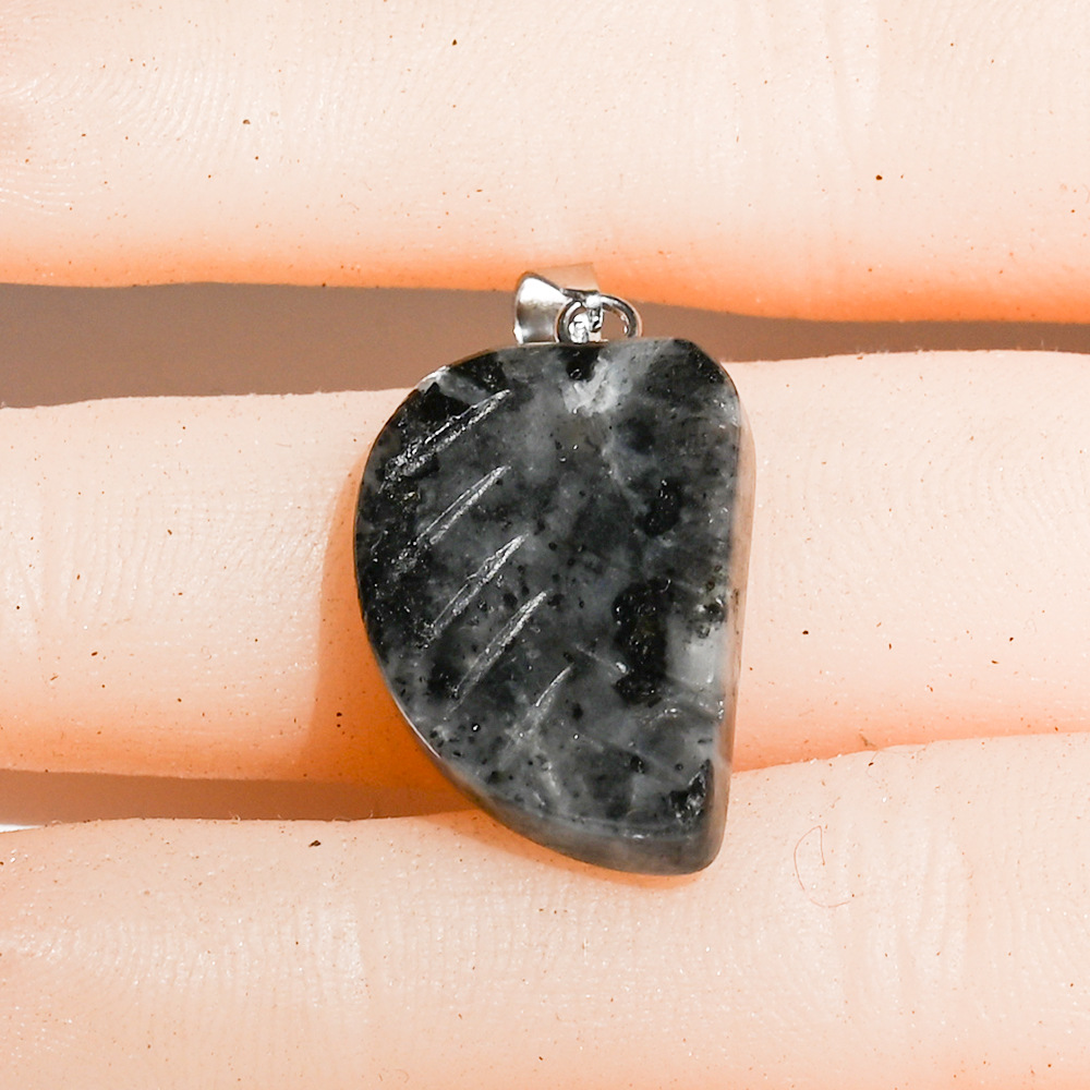 3:Dubh  Labradorite