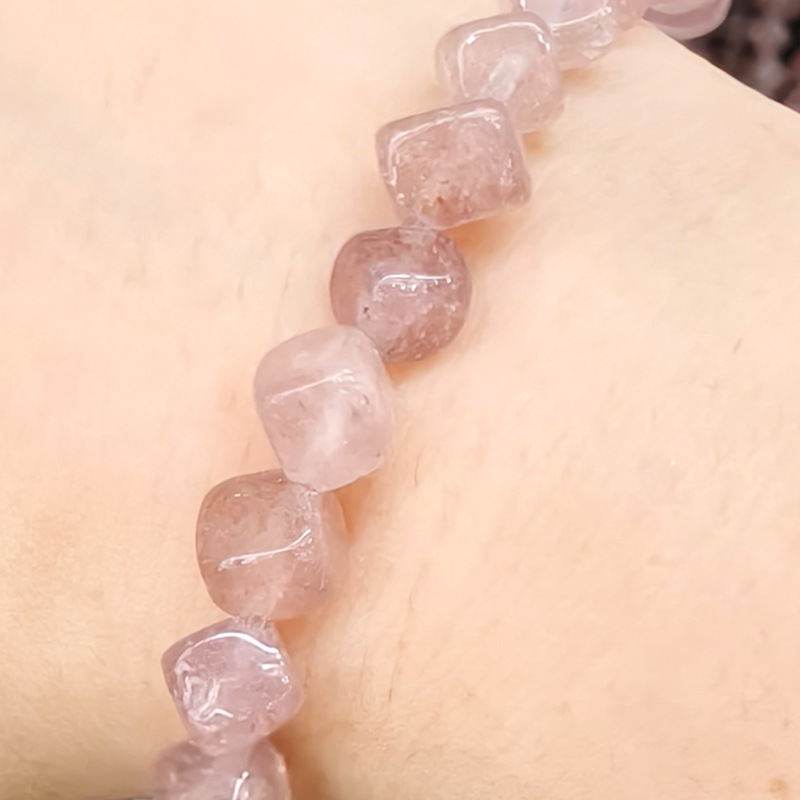 Strawberry Quartz 6mm (about 60 pieces each)
