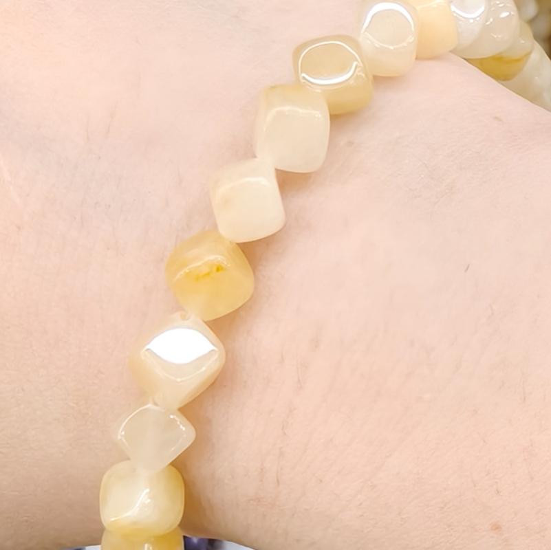 Jade Yellow 6mm (about 60 pieces each)