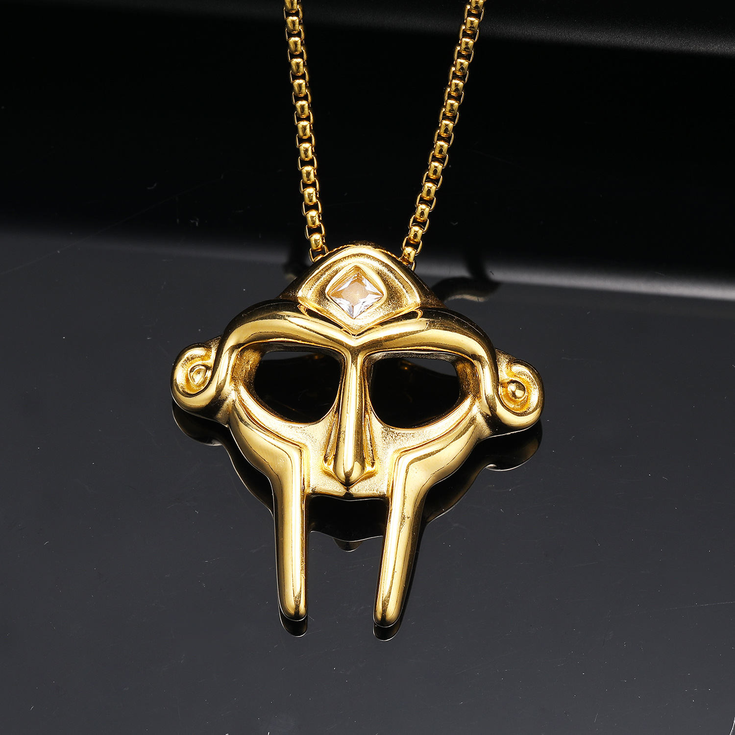 10:Gold white diamond pendant, without chain
