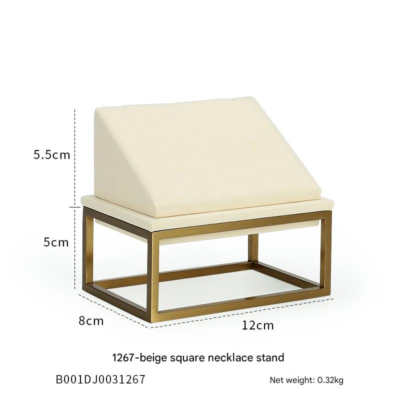 11:1267-rice white necklace square bracket 12 × 8 × 10.5cm