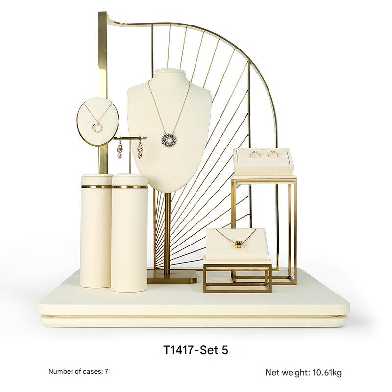 31:T1417-Set Five [50x 45]]