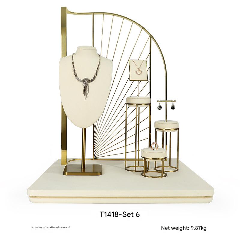 32:T1418-Set Six [50x 45]]