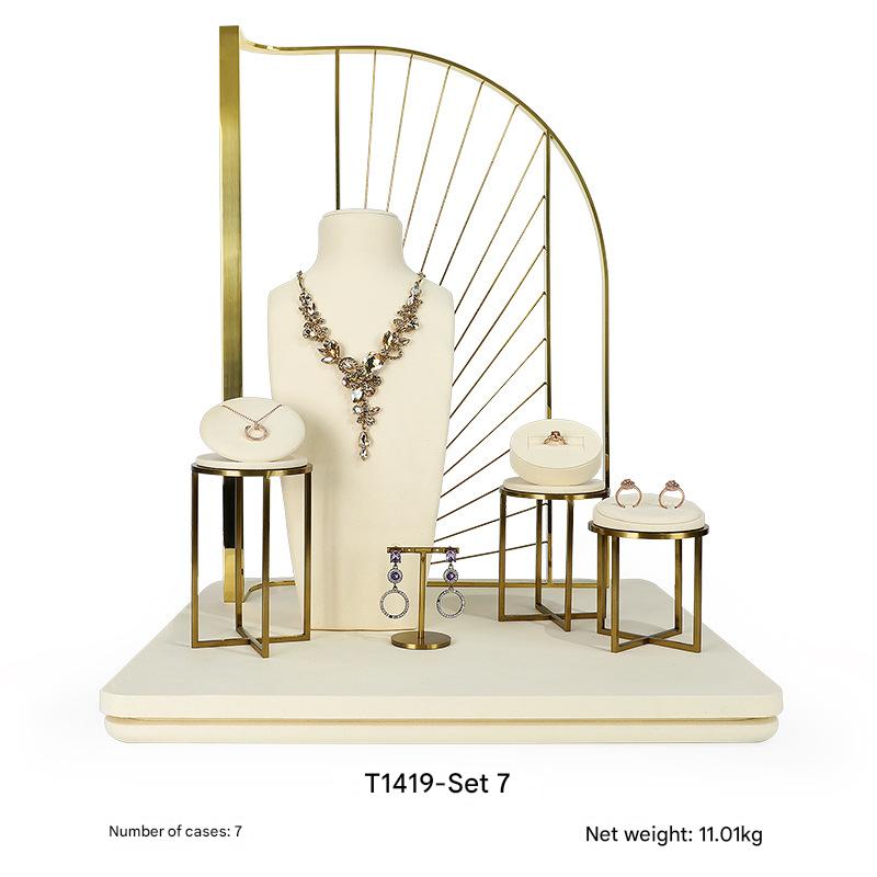 33:T1419-Set Seven [50x 45]]