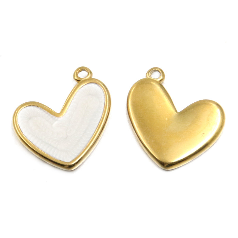 11:white heart 20X22mm