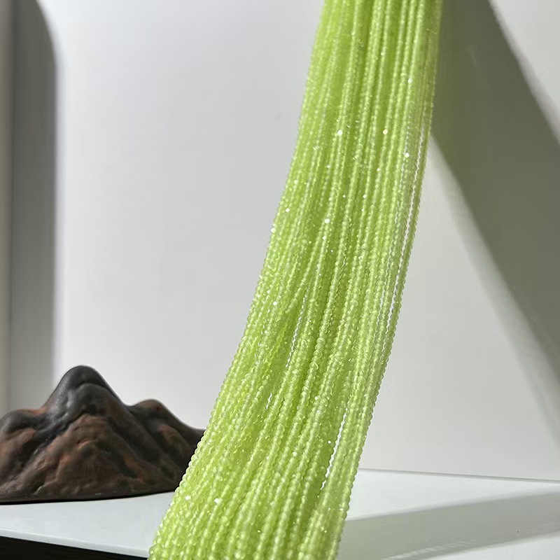 Apple green cat eye 3mm about 110~120 pieces