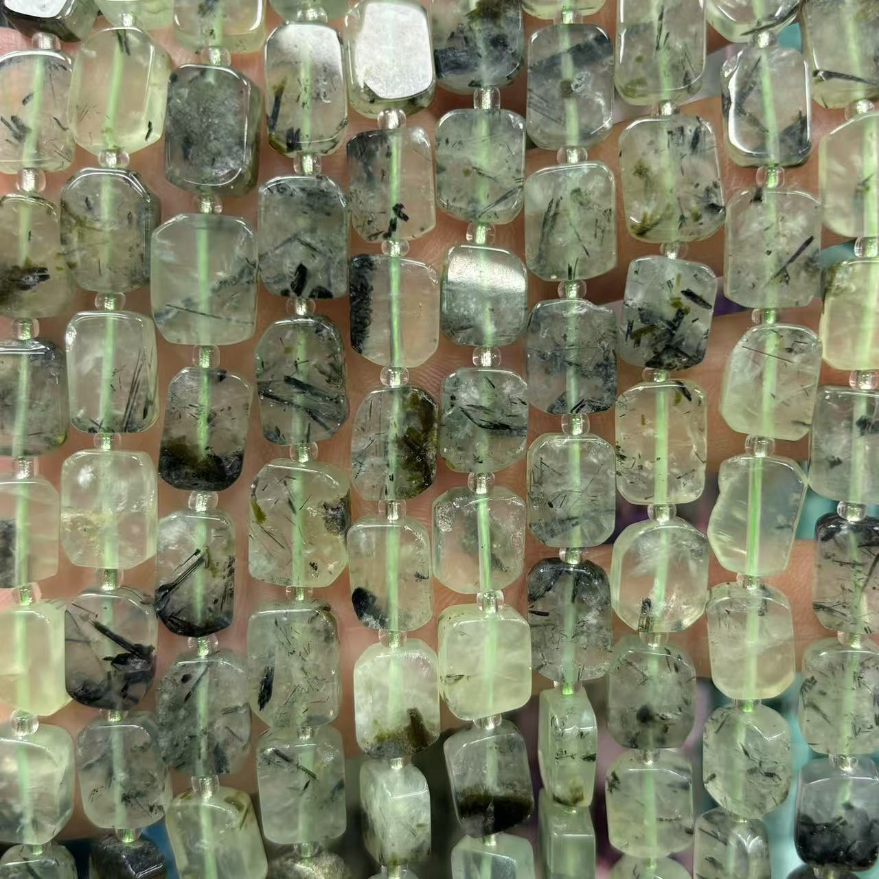 Prehnite 8x12mm (about 28 pieces)