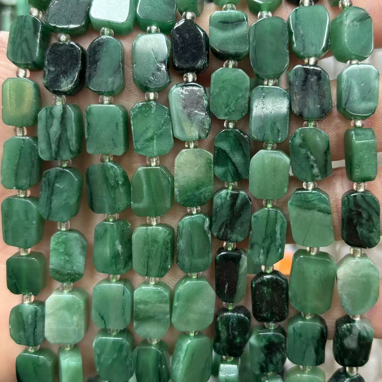 Green mica 8x12mm (about 28 pieces)