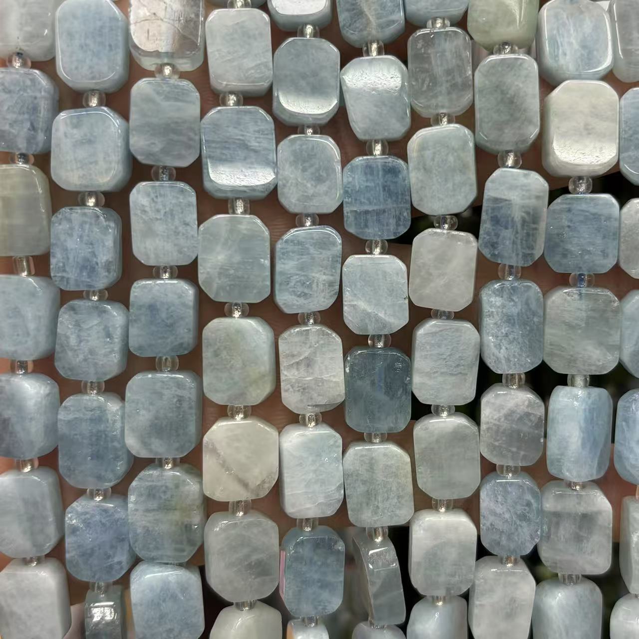Aquamarine 8x12mm (about 28 pieces)