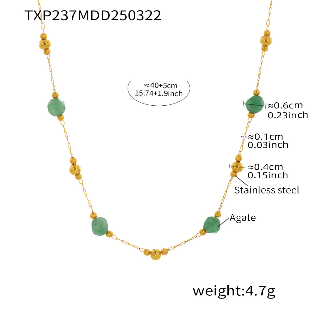 Green natural stone necklace
