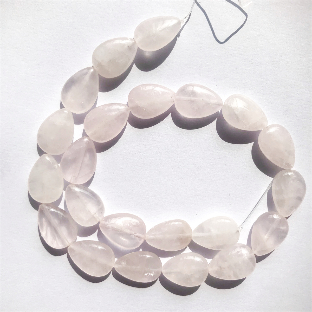12-powder quartz 12*18mm egg-shaped, about 22 piec