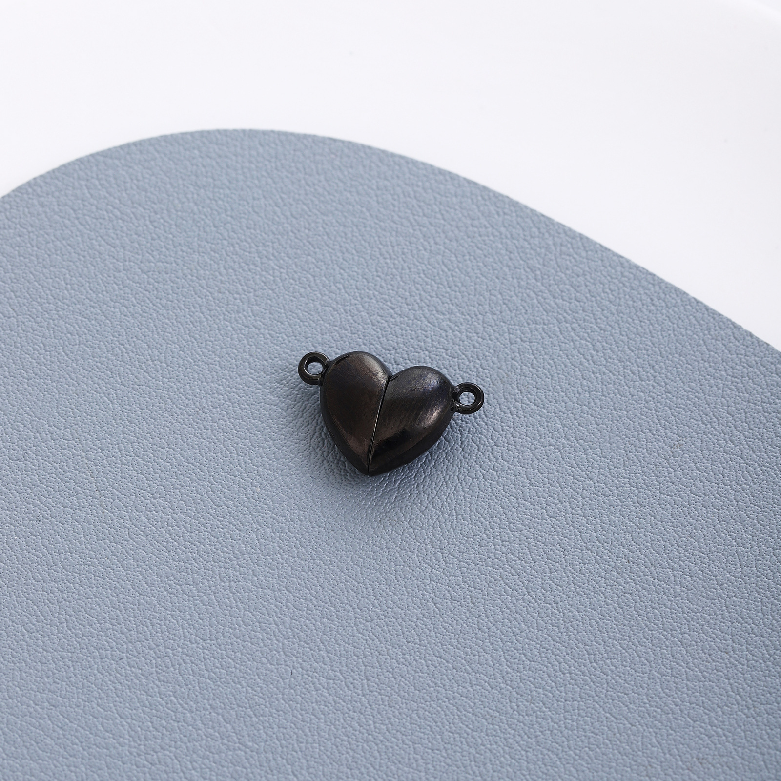 3:Stainless steel love magnet black