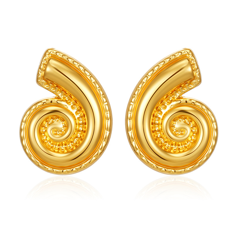 1:Conch gold earrings