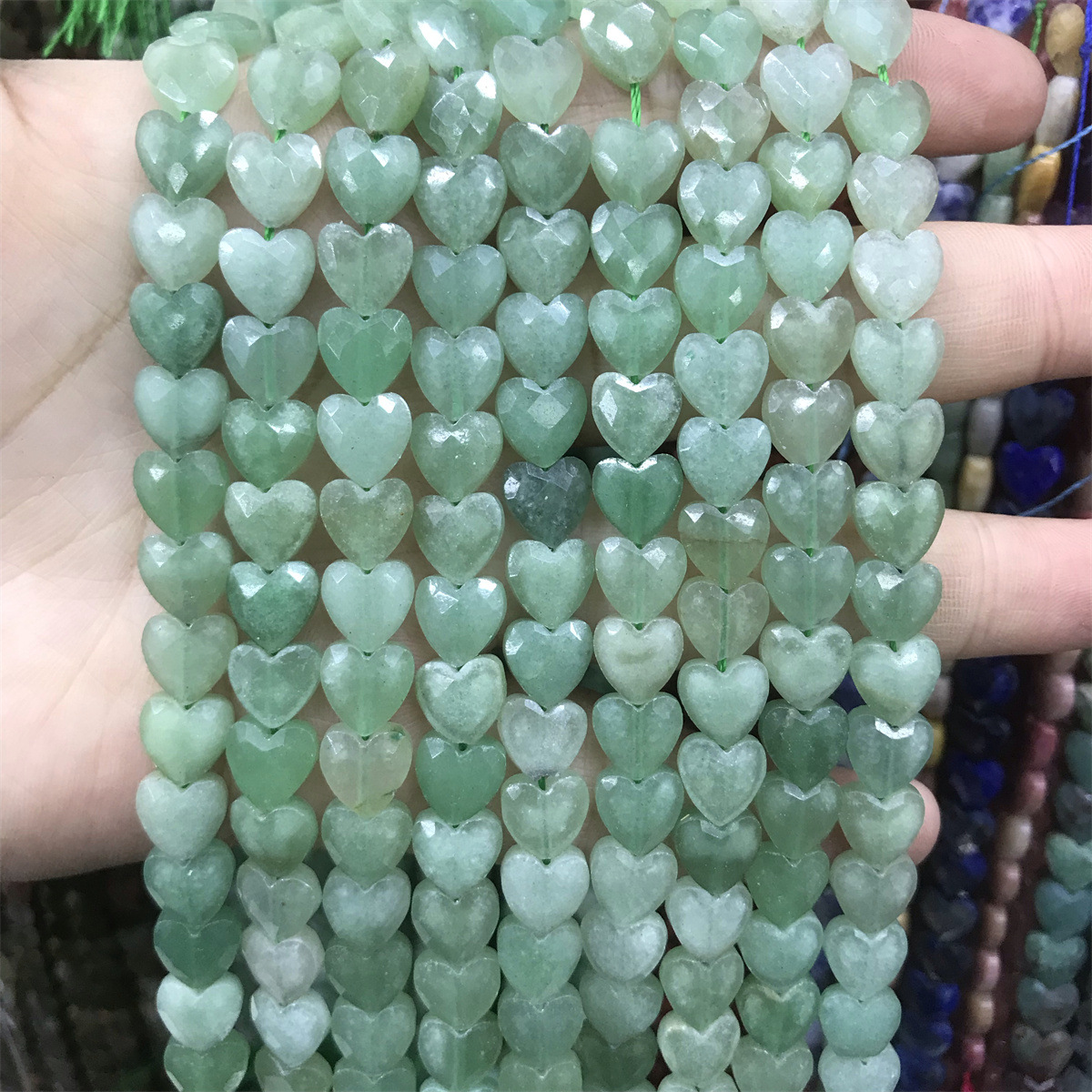 08-green aventurine 8mm faceted heart shape, about
