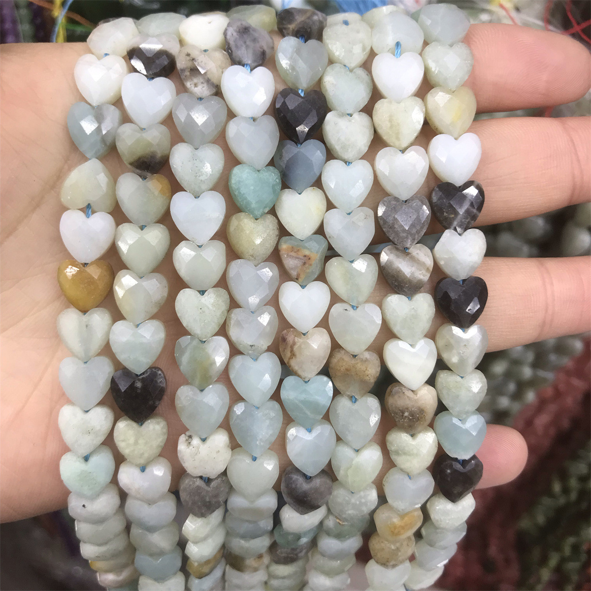 11-amazon 8mm faceted heart shape, about 22 pieces