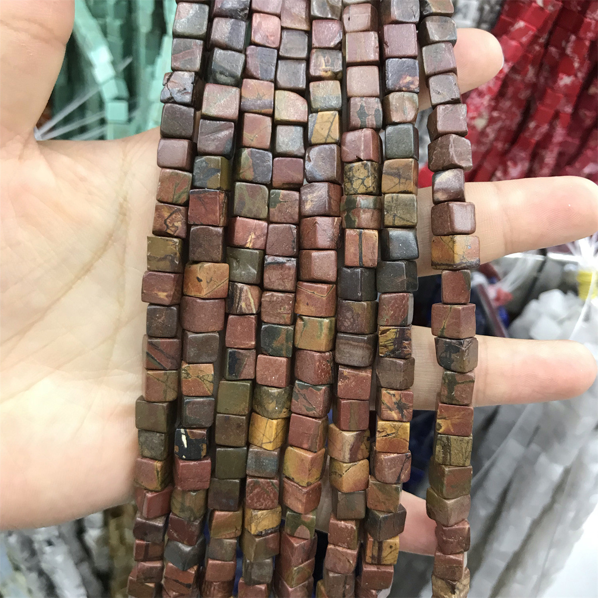 6mm red pine/picasso square grains