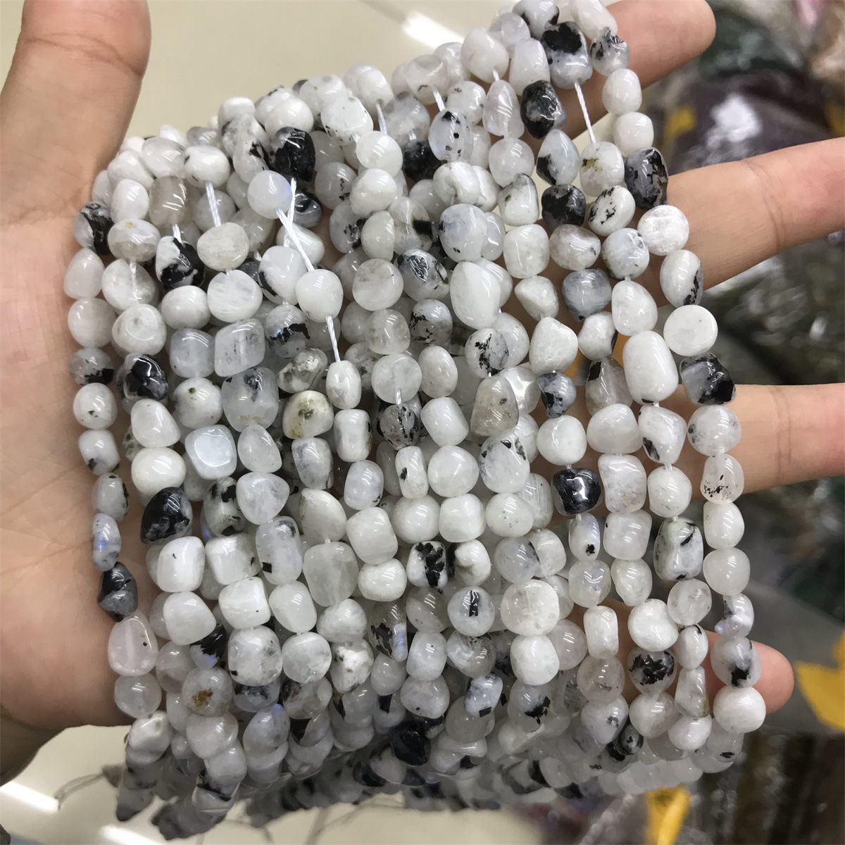 16-white moonlight 5-7mm amorphous