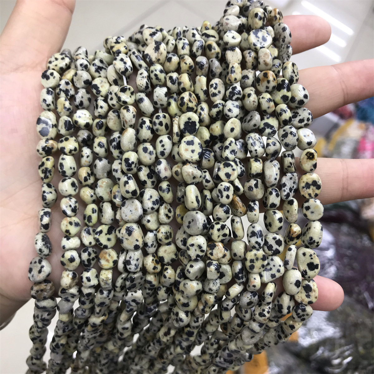18-spotted stone 5-7mm amorphous