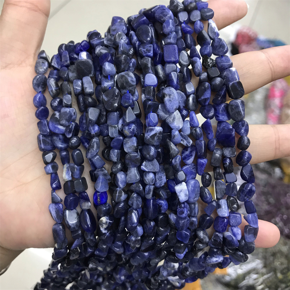 21-blue pattern 5-7mm amorphous