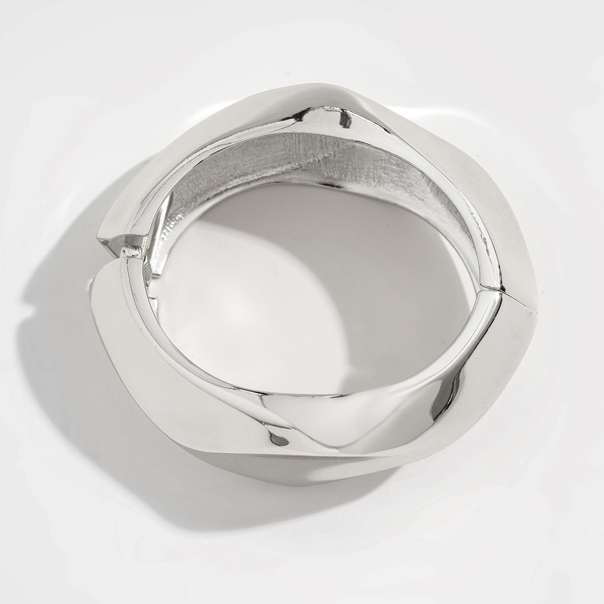 5:03 bracelet white k 2595