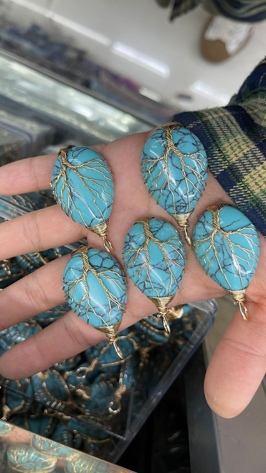 9:Artificial turquoise