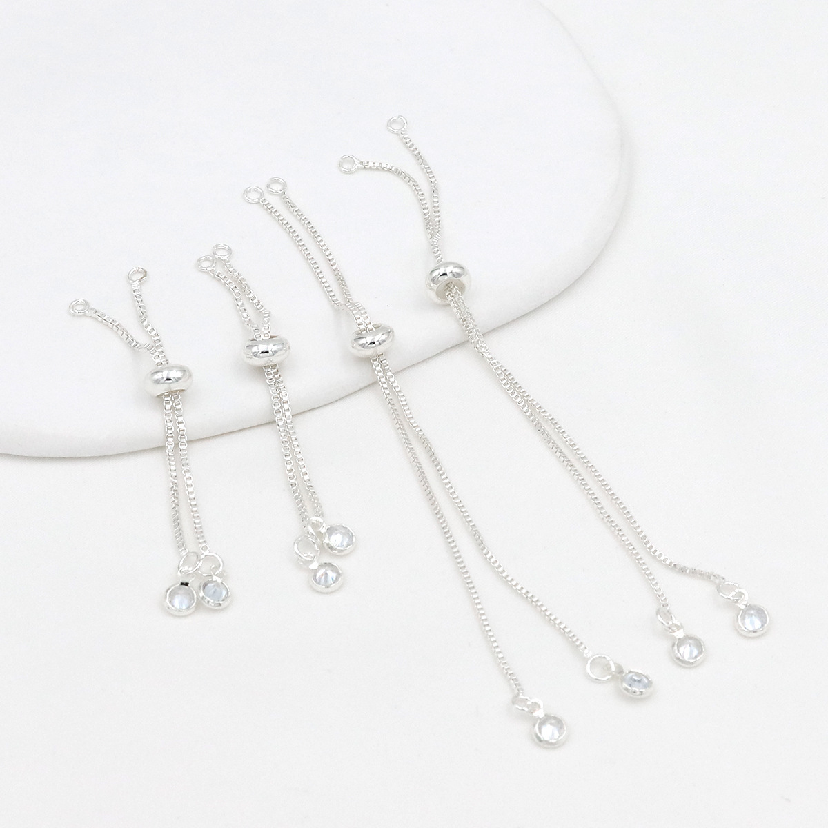 8:Color-preserving thick silver with diamonds
