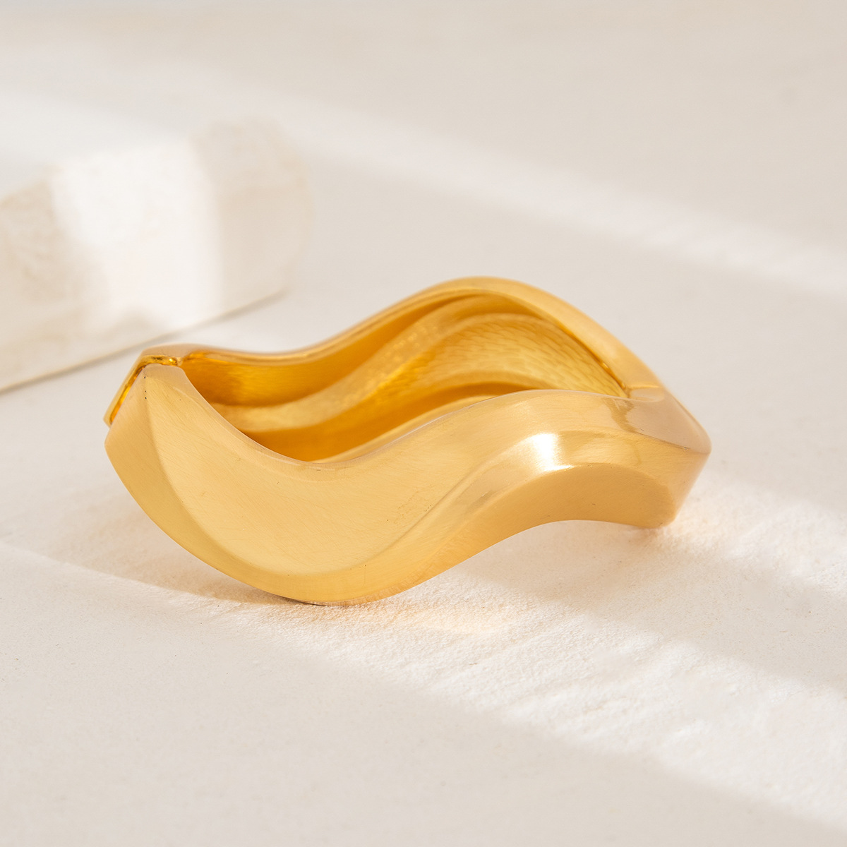 2:02 sweep gold 2666