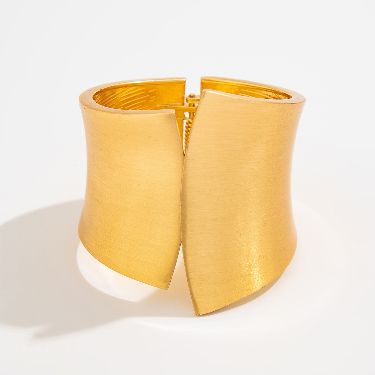 6:06 sweep gold 2668