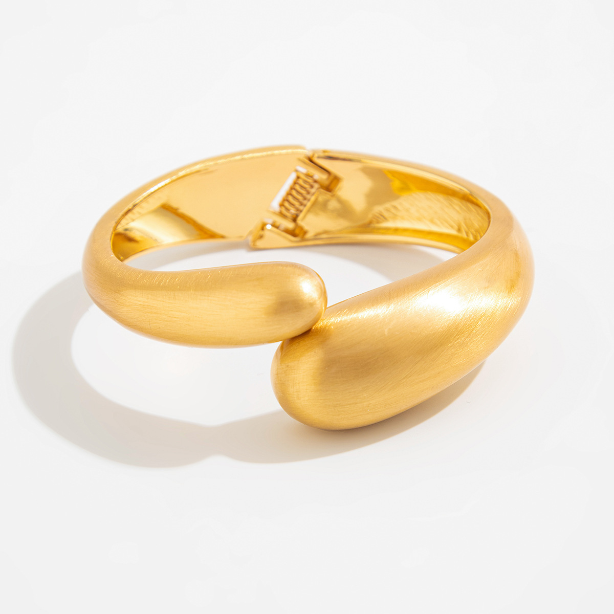 7:07 sweep gold 2626