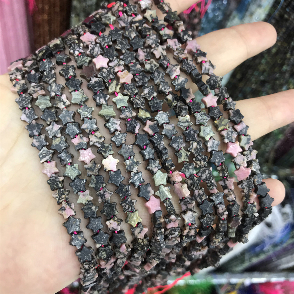 23-black line red lines 6mm star shape, about 70 p