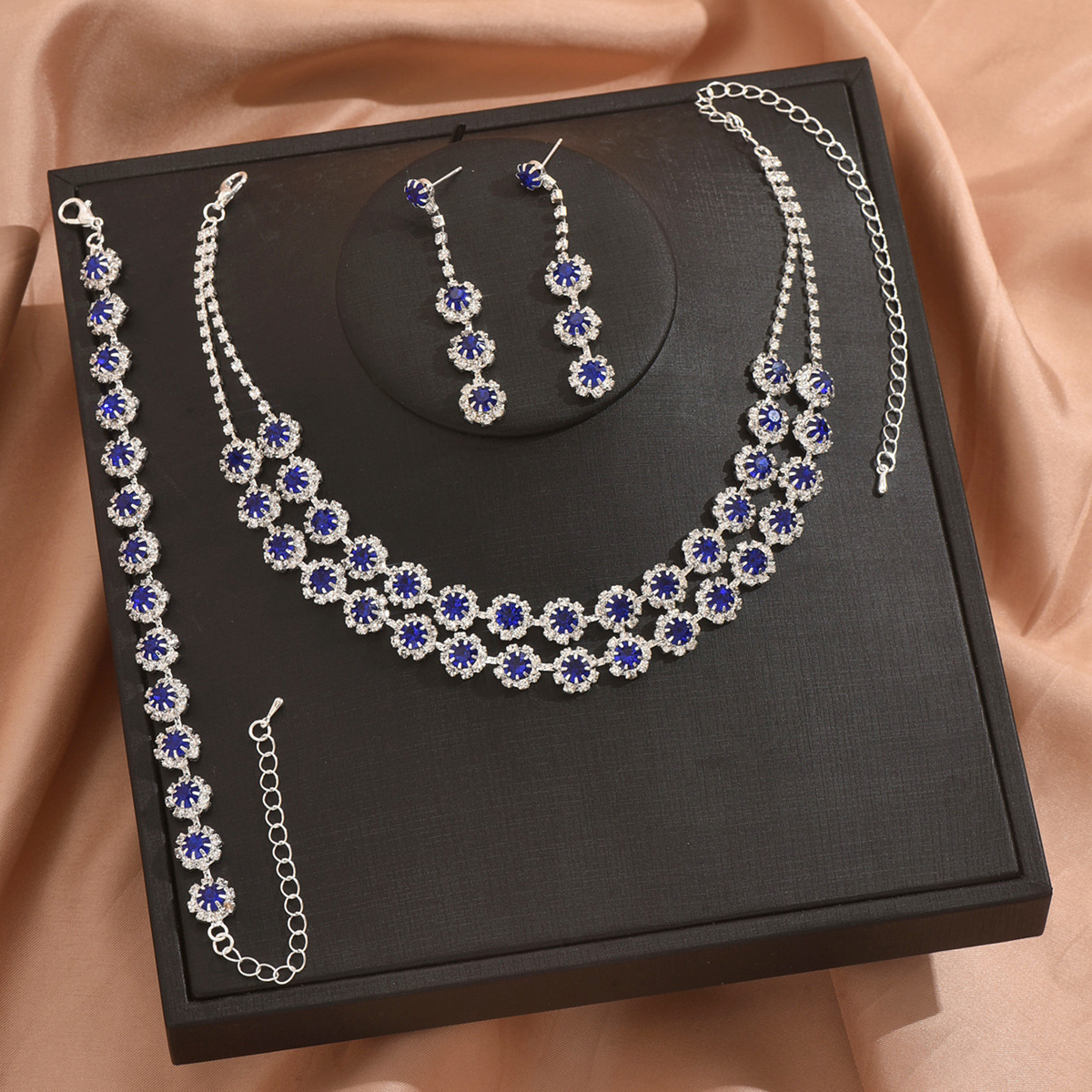 3:80859311 dark green three-piece set