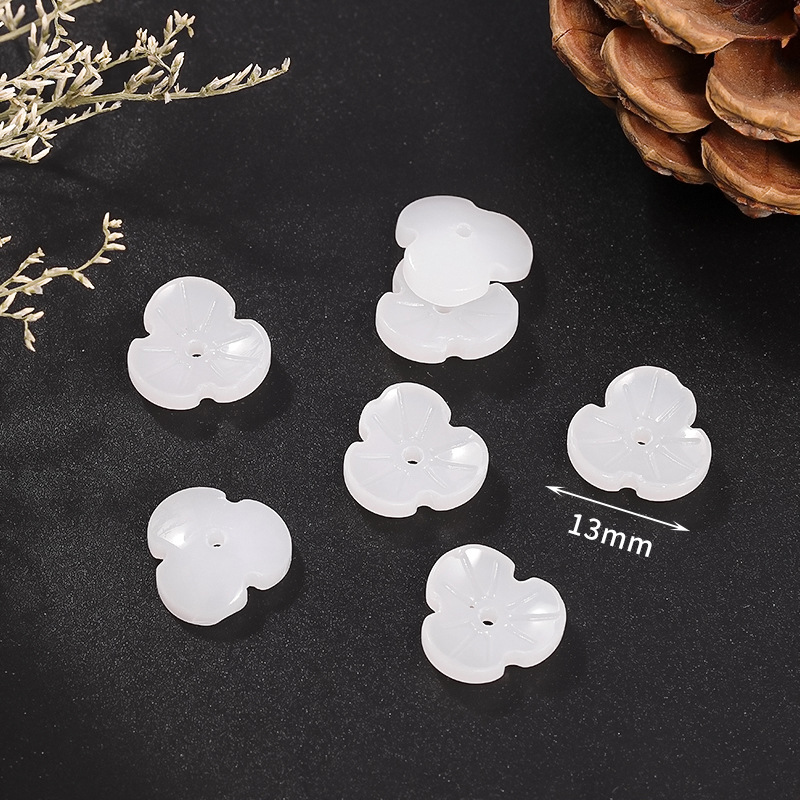 10:11 white three-petal flower holder 13mm