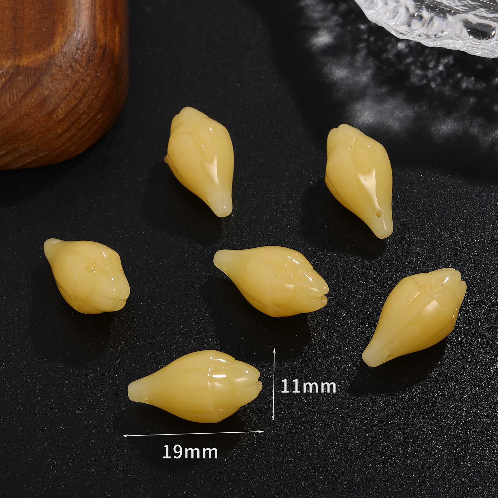 35:43 yellow magnolia bud 11*19mm